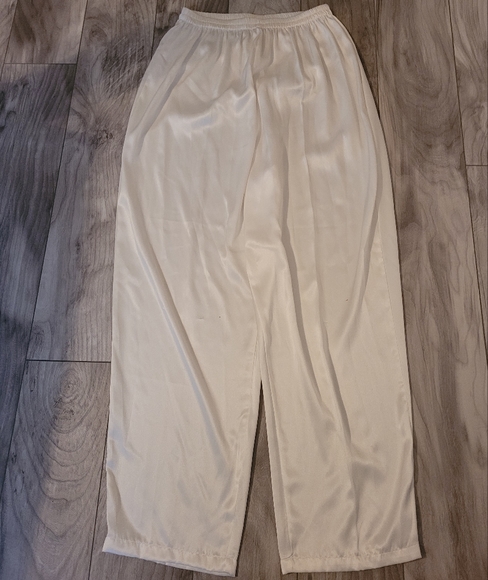 Nwot 2pc Victoria Secret Vintage Gold Label Pajamas size Top Large, Bottom Mediu - Picture 3 of 7